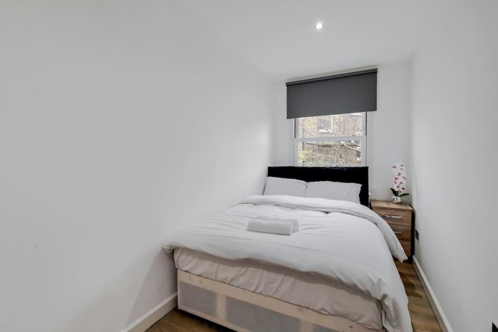 Flat 5 Mornington Crescent, 2 Bedroom, 1 Bathroom Flat Apartament